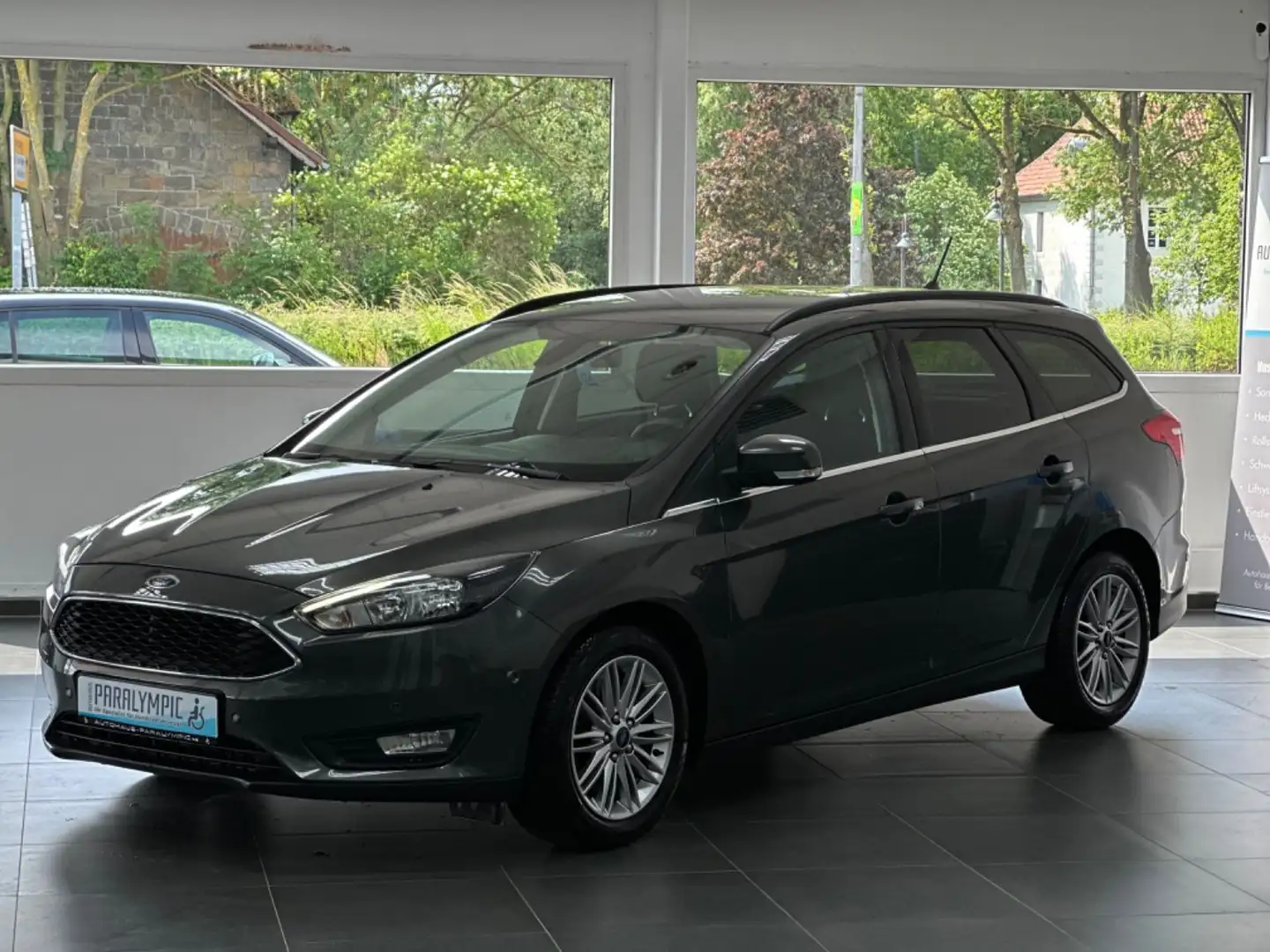 Ford Focus Turnier Cool & Connect *NAVI*KLIMA*TEMPOM Grigio - 2