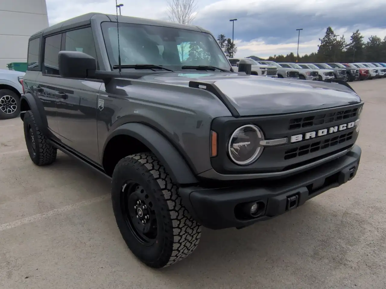Ford Bronco снимка Ford Bronco