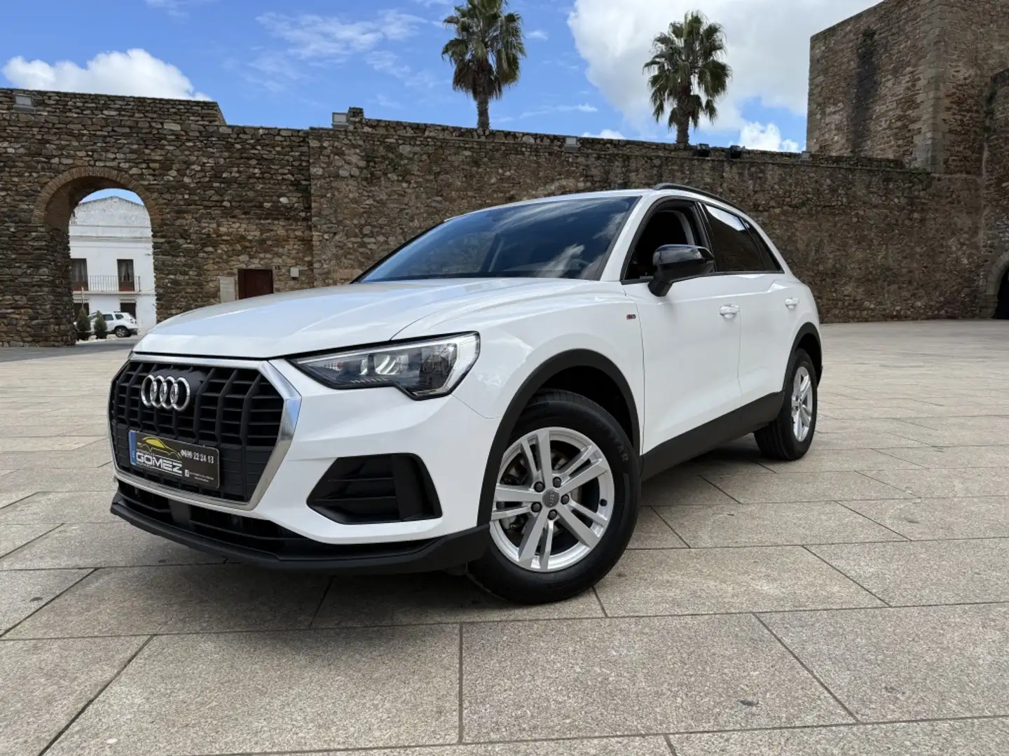 Audi Q3 35 TDI Black line S tronic 110kW Wit - 1