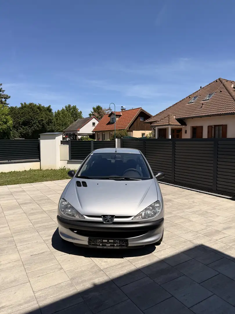 Peugeot 206 XR 1,1       15.000Km - 2