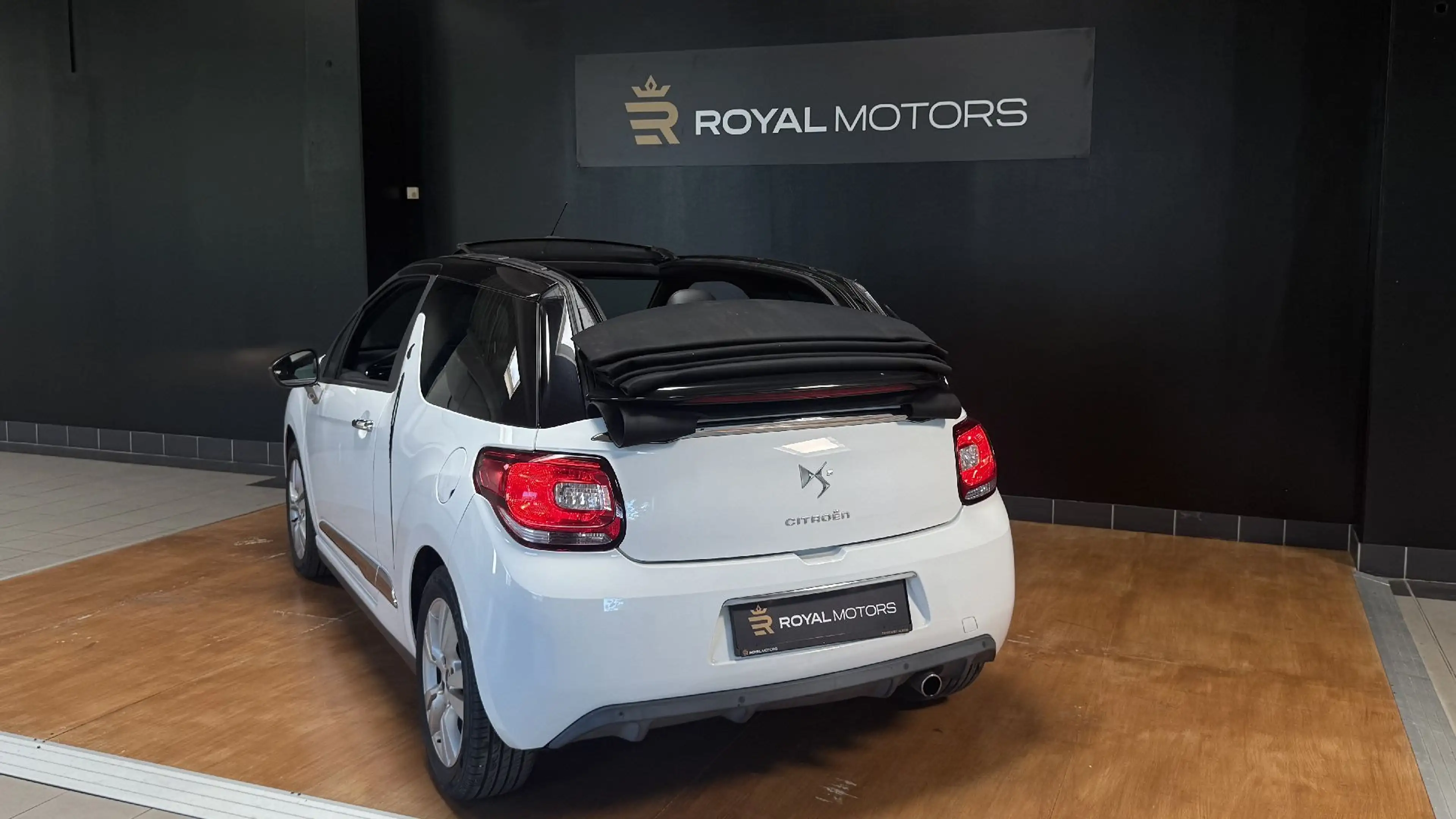 Citroen DS3 Servicegepflegt — photo 11