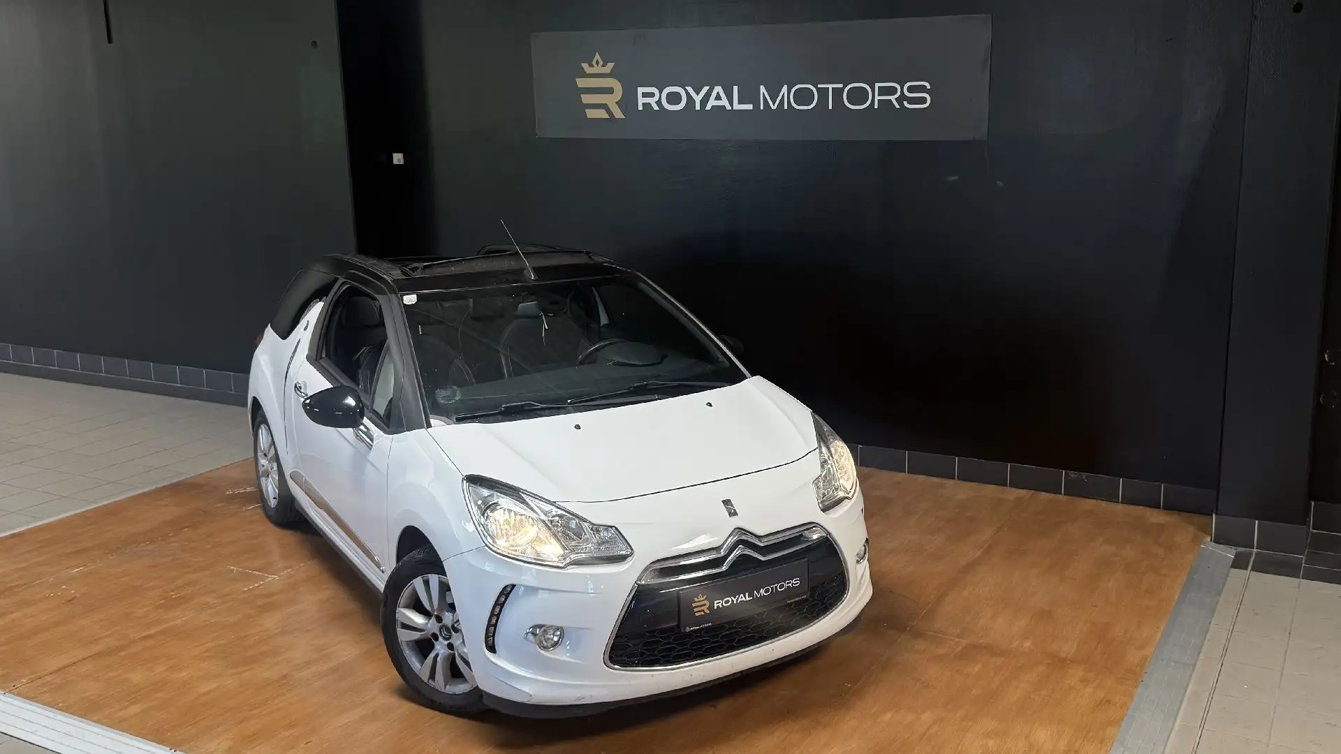 Citroen DS3 Servicegepflegt Weiß - 2