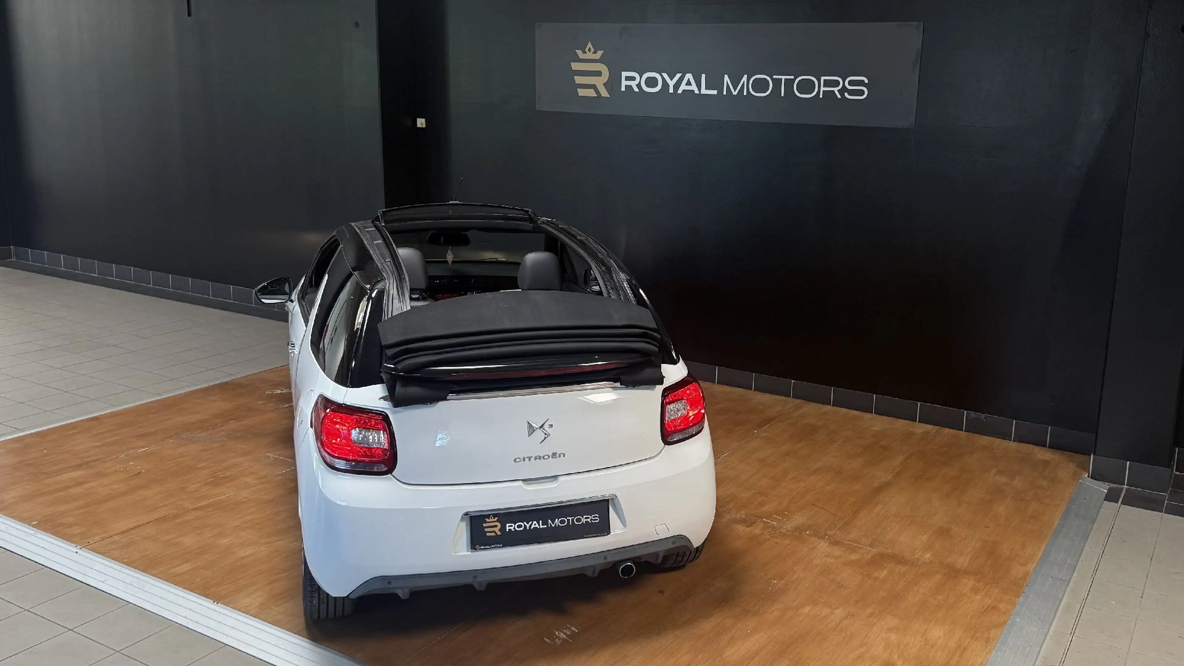 Citroen DS3 Servicegepflegt — photo 10