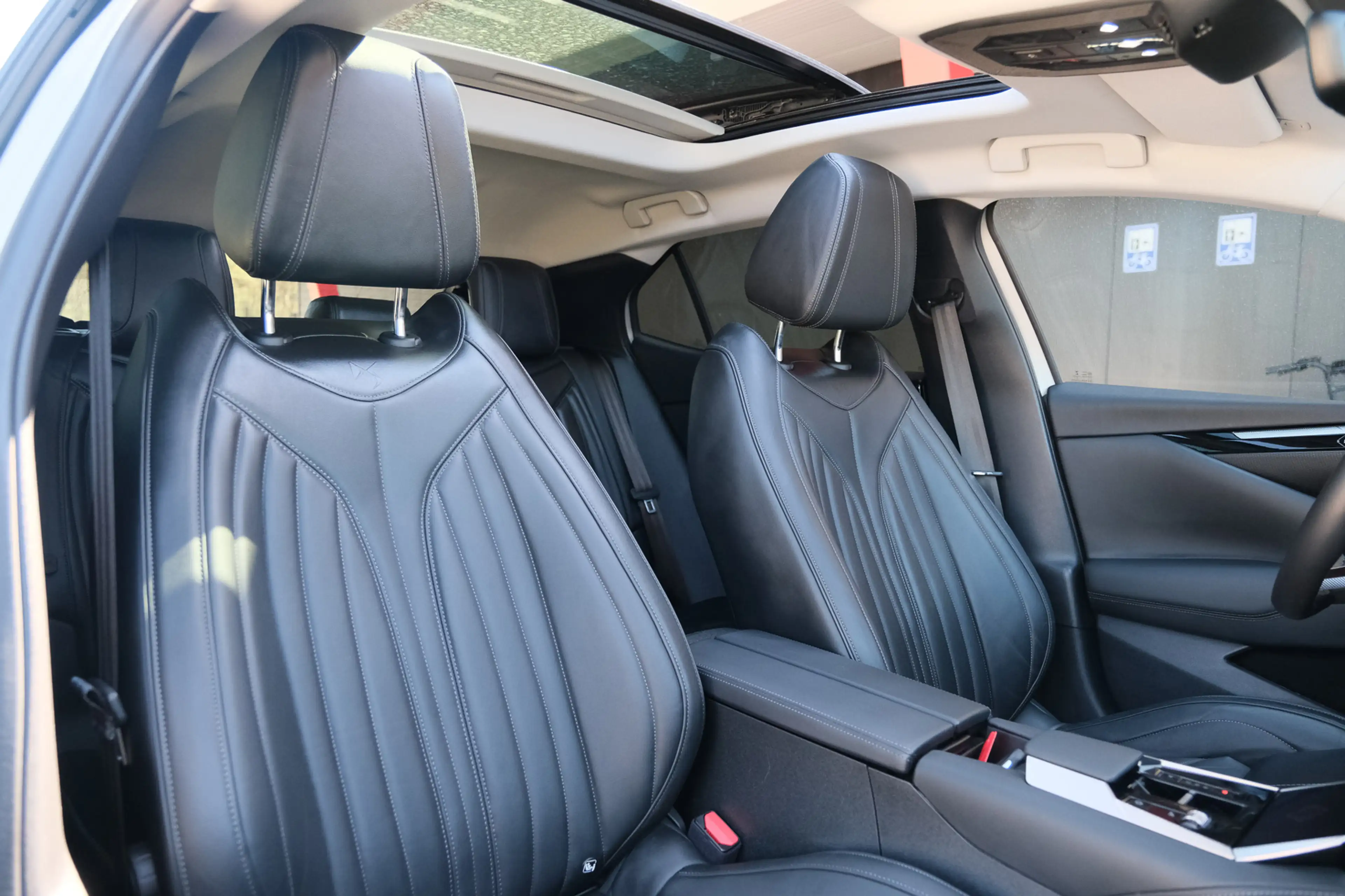 DS Automobiles DS 4 1.2 PureTech Bastille — photo 35