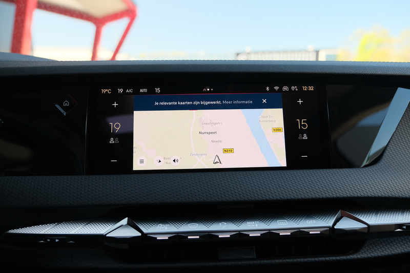DS Automobiles DS 4 1.2 PureTech Bastille — photo 15