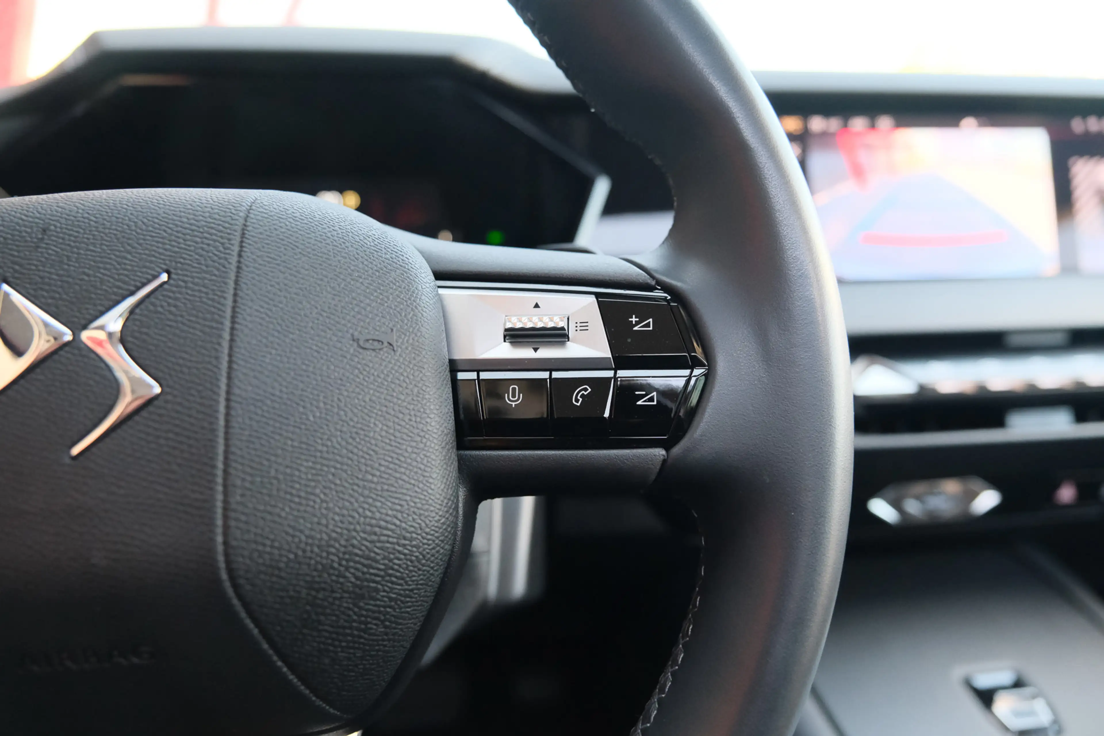 DS Automobiles DS 4 1.2 PureTech Bastille — photo 21