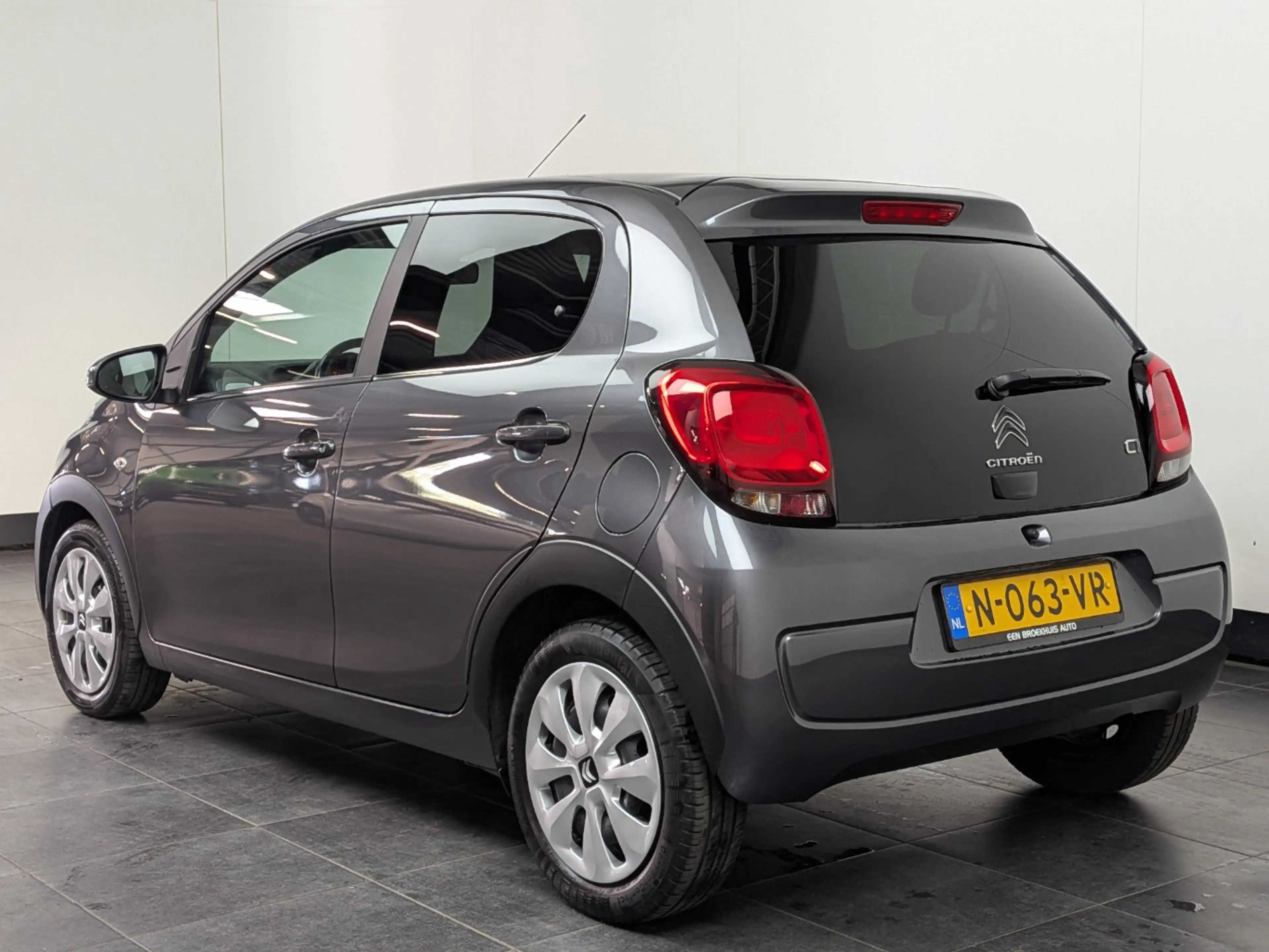 Citroen C1 1.0 VTi Millenium — photo 4