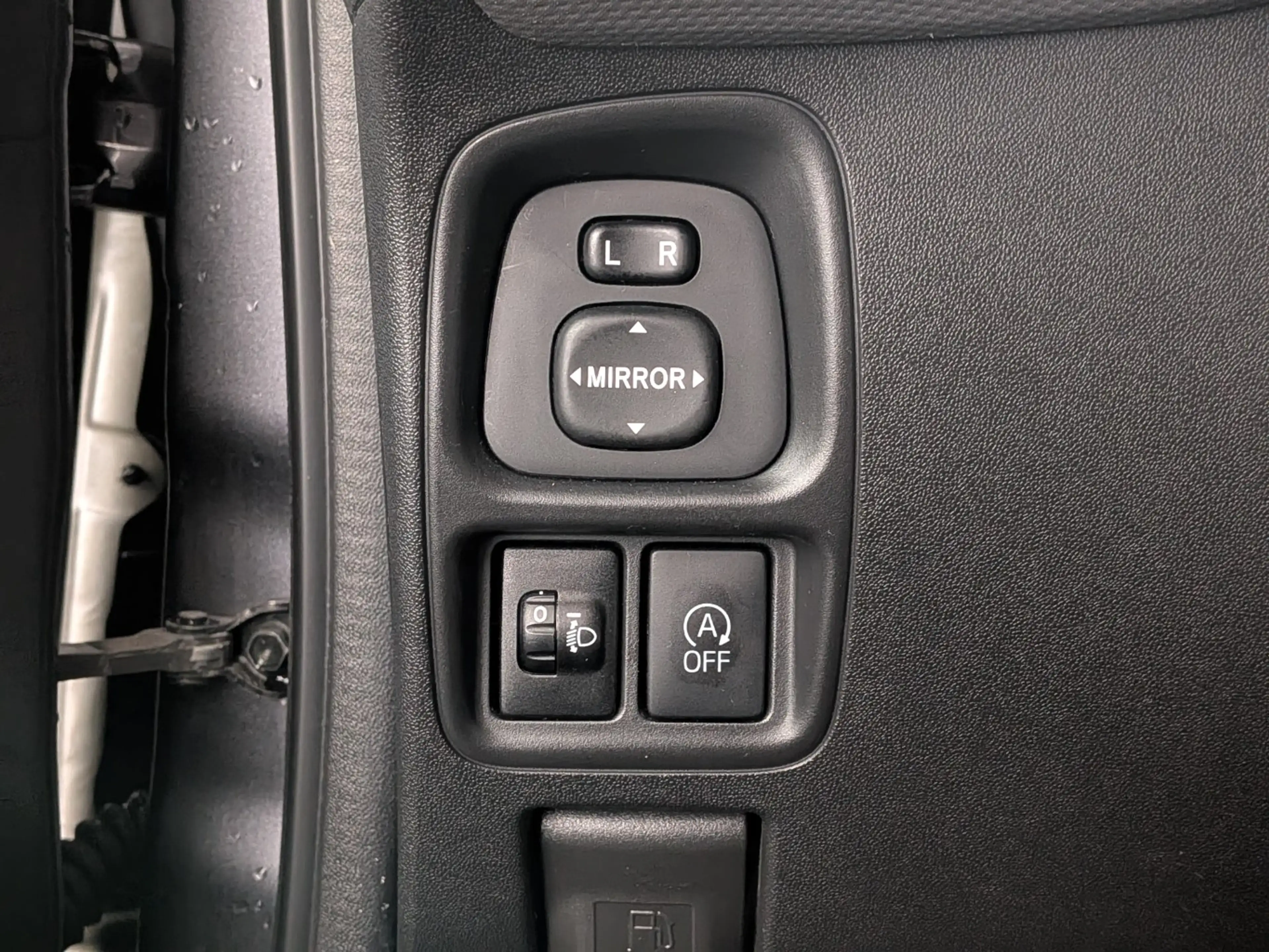 Citroen C1 1.0 VTi Millenium — photo 7