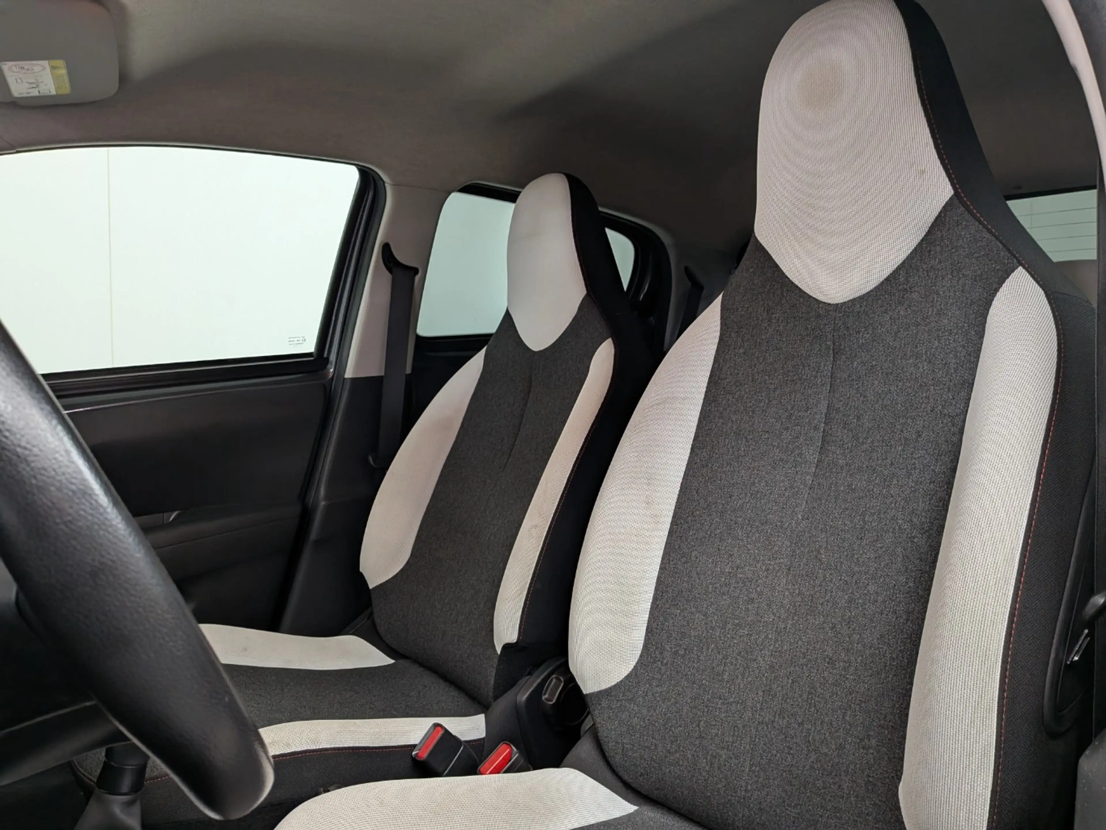 Citroen C1 1.0 VTi Millenium — photo 6