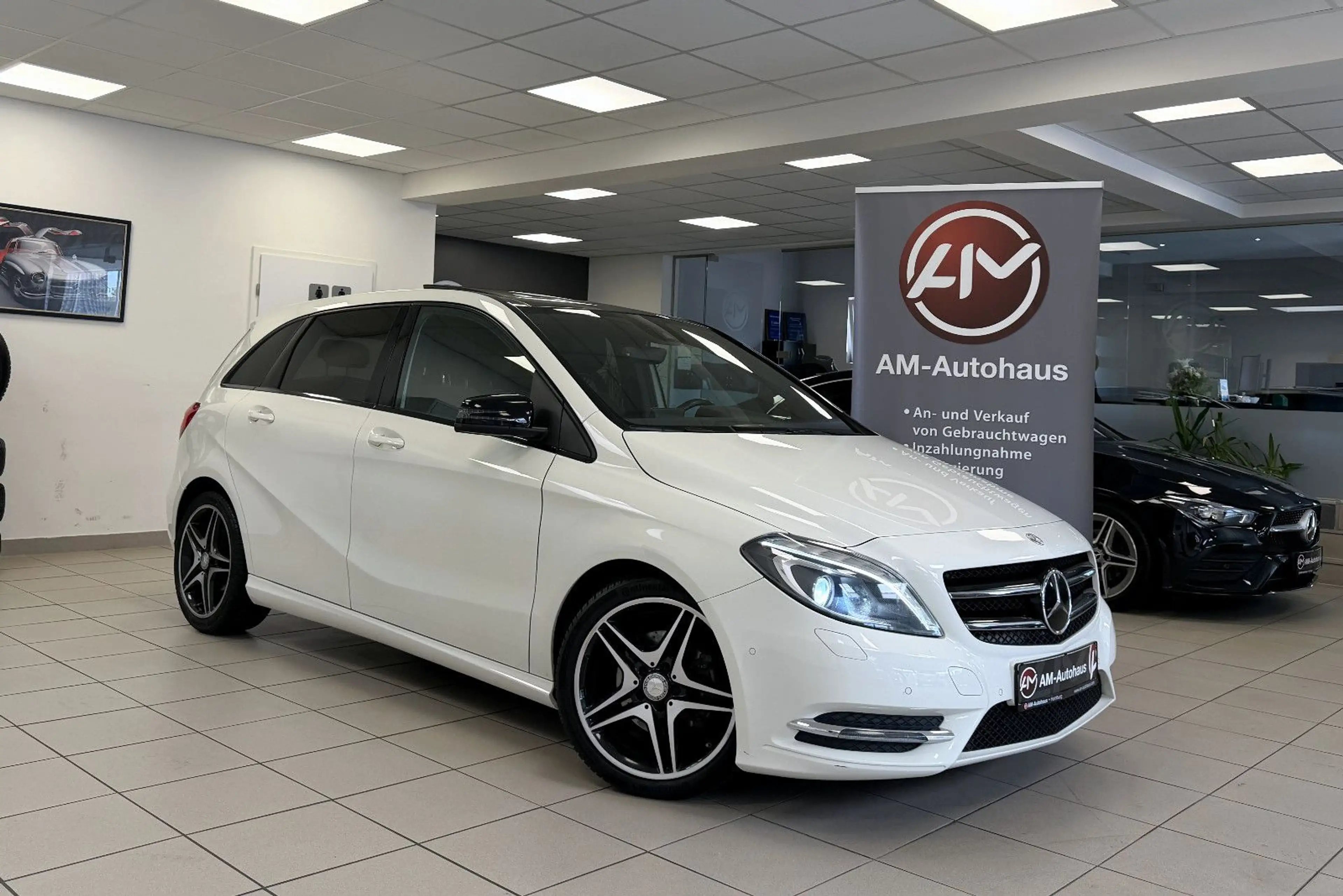 Mercedes-Benz B 200 CDI *AMG*Night*PanoSD*Bi-Xenon*Navi*Klima — photo 3