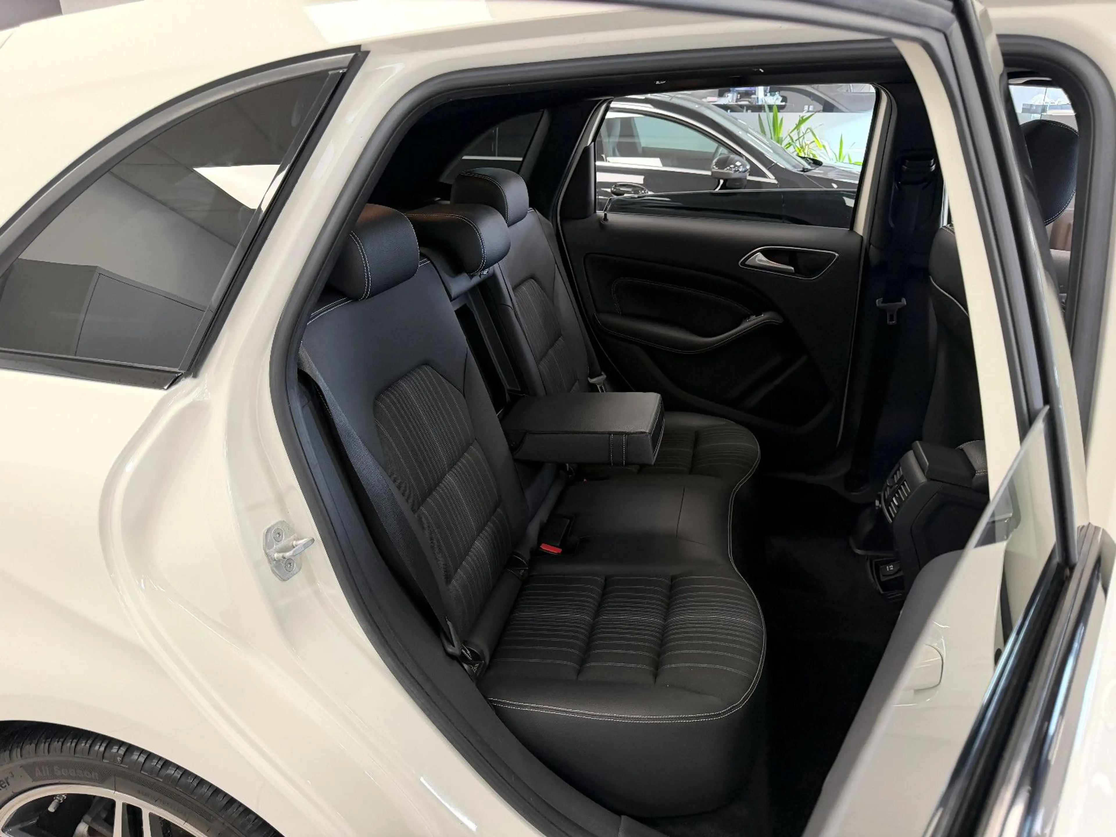Mercedes-Benz B 200 CDI *AMG*Night*PanoSD*Bi-Xenon*Navi*Klima — photo 14