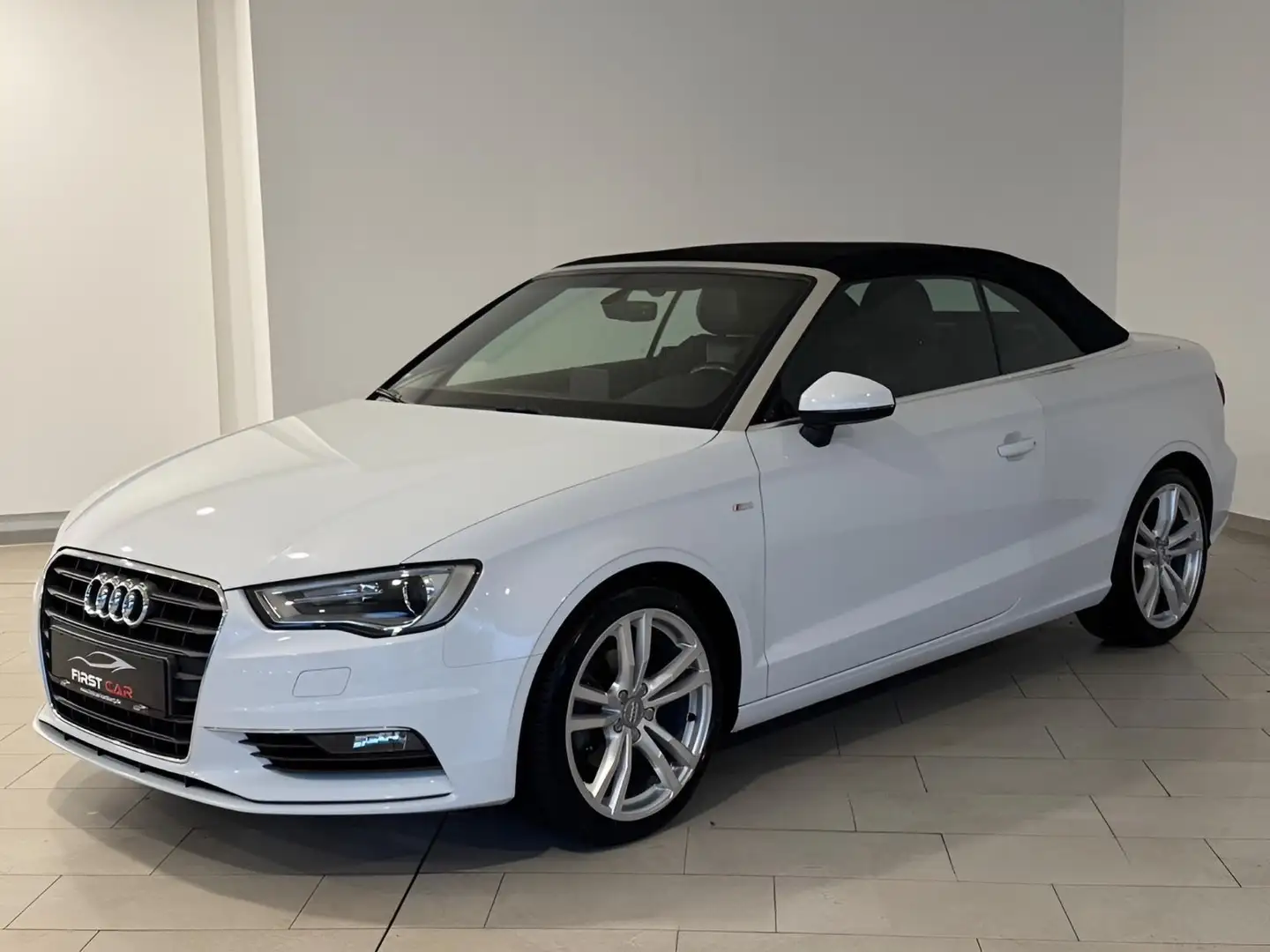 Audi A3 Cabriolet 2.0 TDI S-Line Sportpaket Plus Aut. Weiß - 1