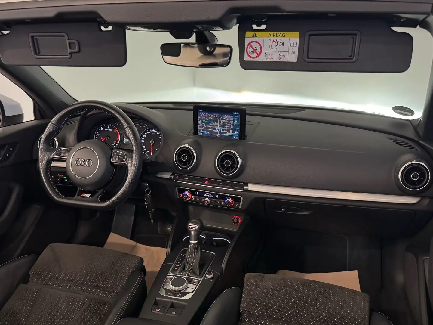 Audi A3 Cabriolet 2.0 TDI S-Line Sportpaket Plus Aut. Weiß - 2