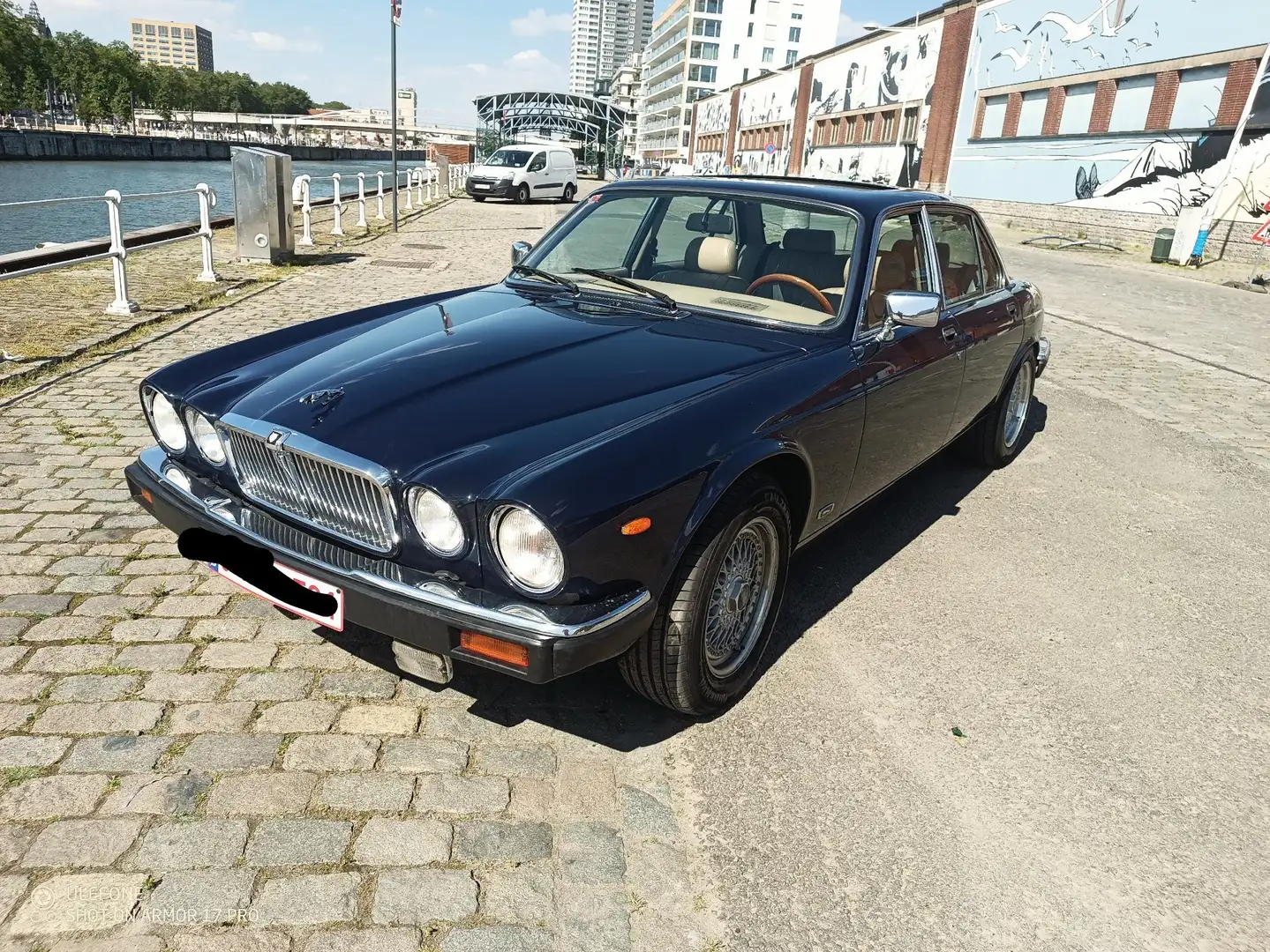 Jaguar XJ12 old timer Azul - 2