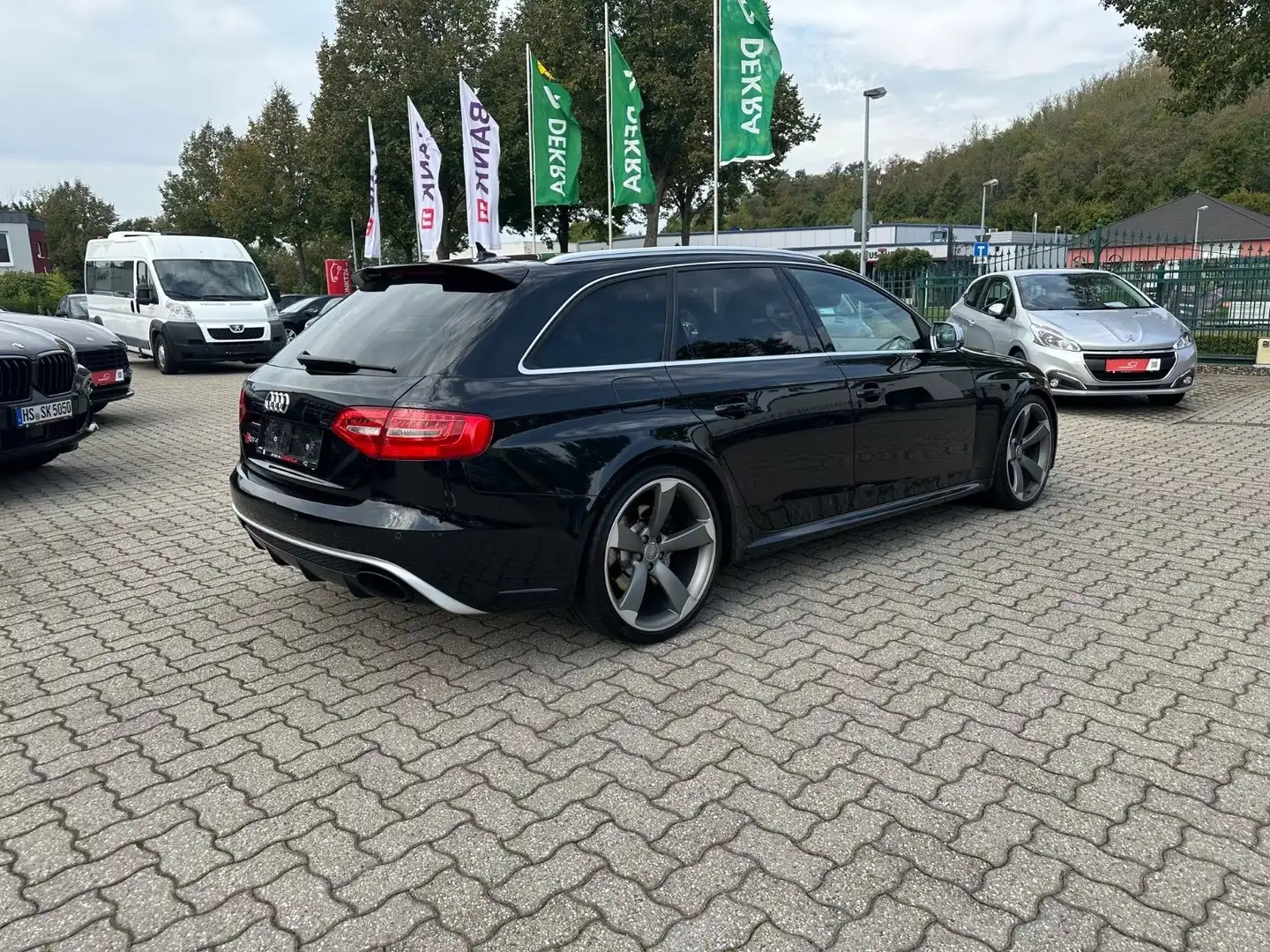 Audi RS4 4.2 FSI V8 ACC Panorama KAM B&O Keyless 20" Noir - 2