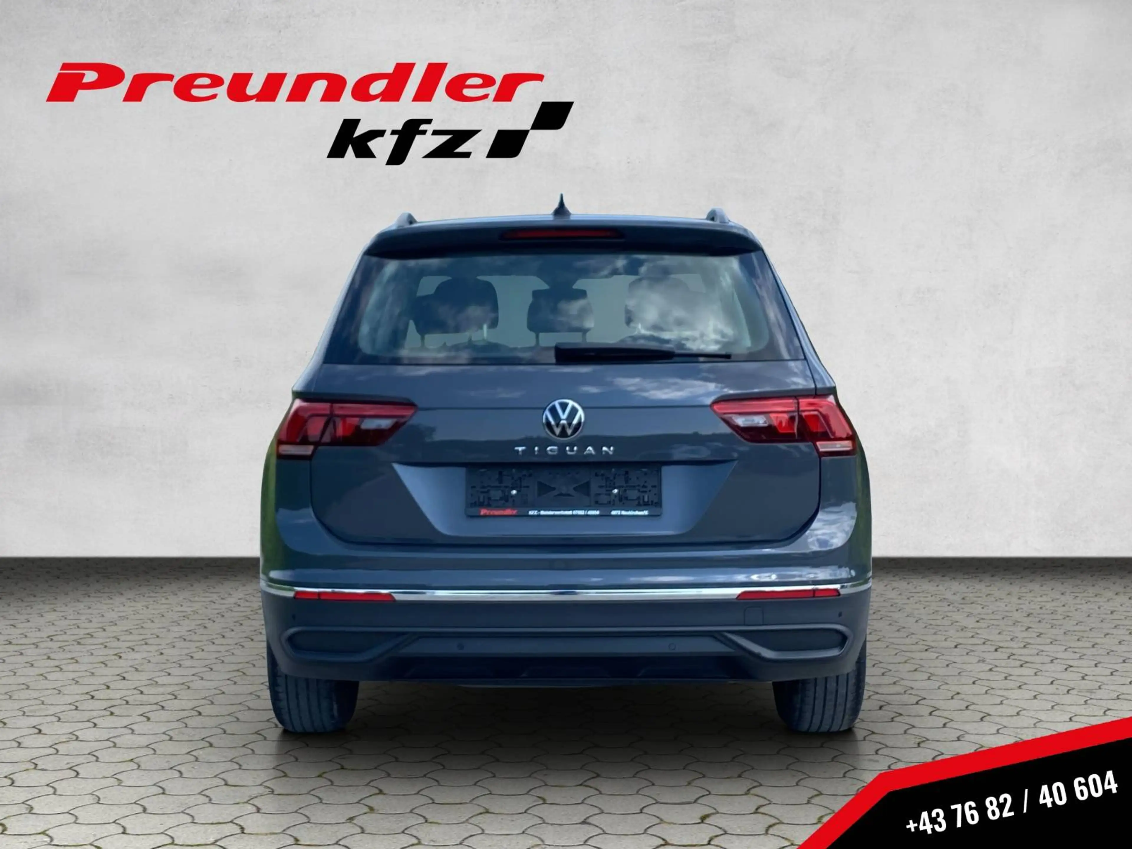 Volkswagen Tiguan 2,0 TDI Life DSG, AHK,... — photo 3
