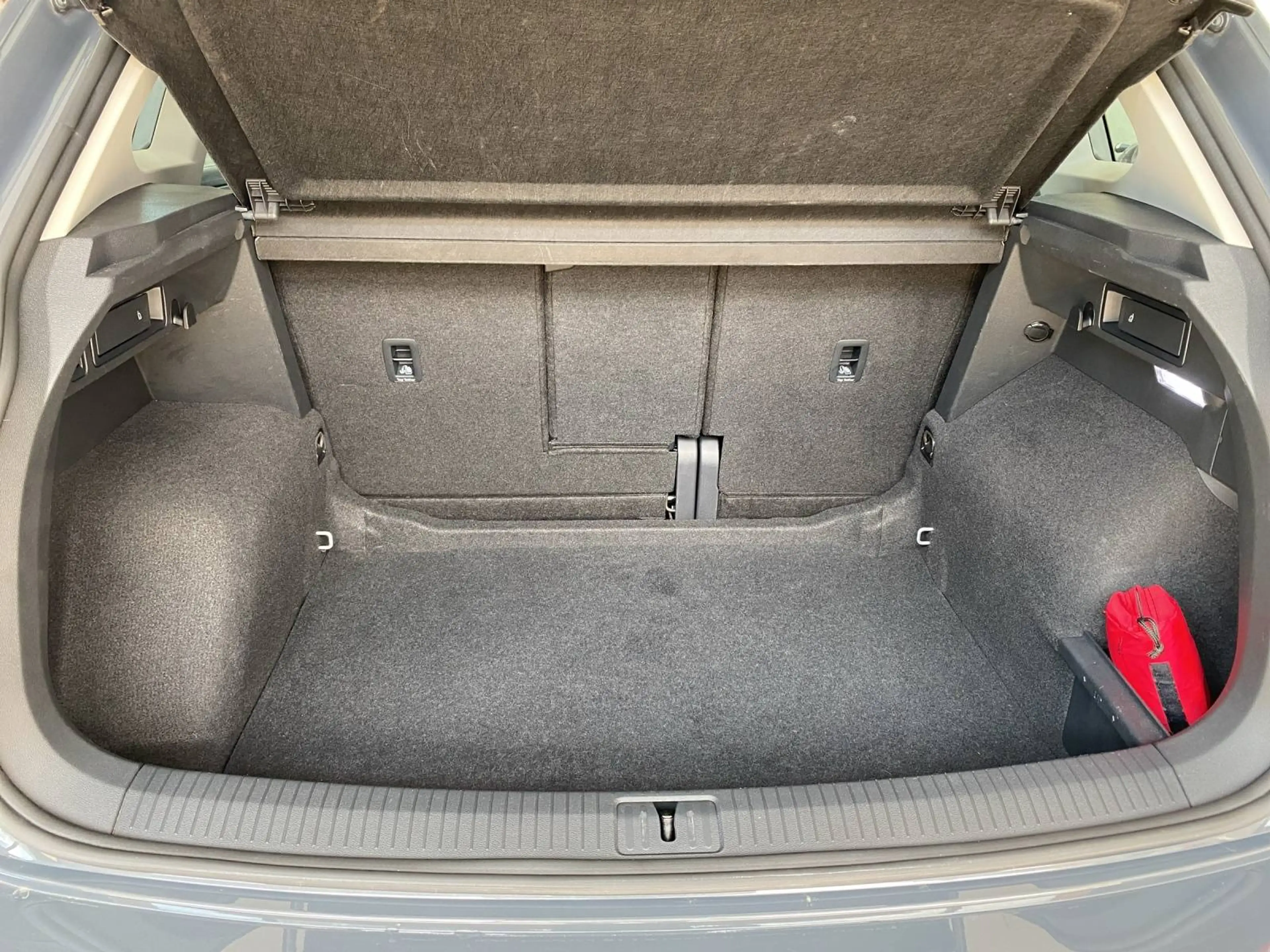 Volkswagen Tiguan 2,0 TDI Life DSG, AHK,... — photo 12