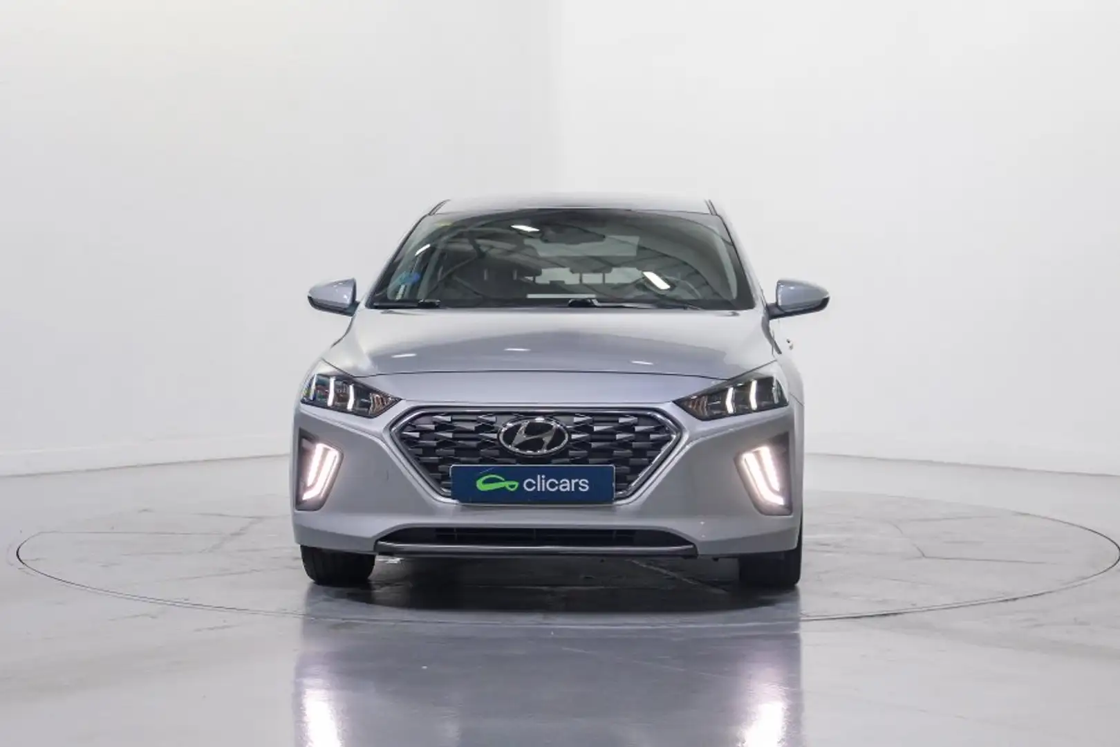 Hyundai IONIQ HEV 1.6 GDI Tecno Plateado - 2