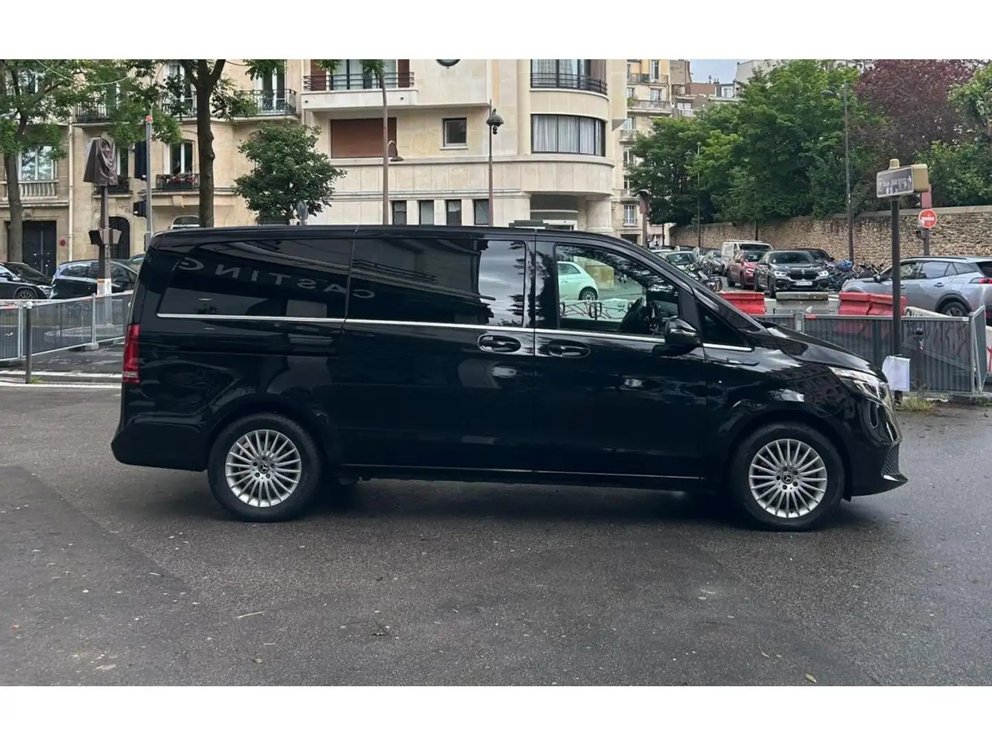 Mercedes-Benz EQV 300 300  - BM 447 Long Avantgarde PHASE 2 Noir - 2