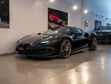 GTS 3.0+LIFT+CARBONIO+VOLANTE LED+SCUDETTI+CERCHI DIAMANTATI+VETTURA ATELIER+IVA ESPOSTA+