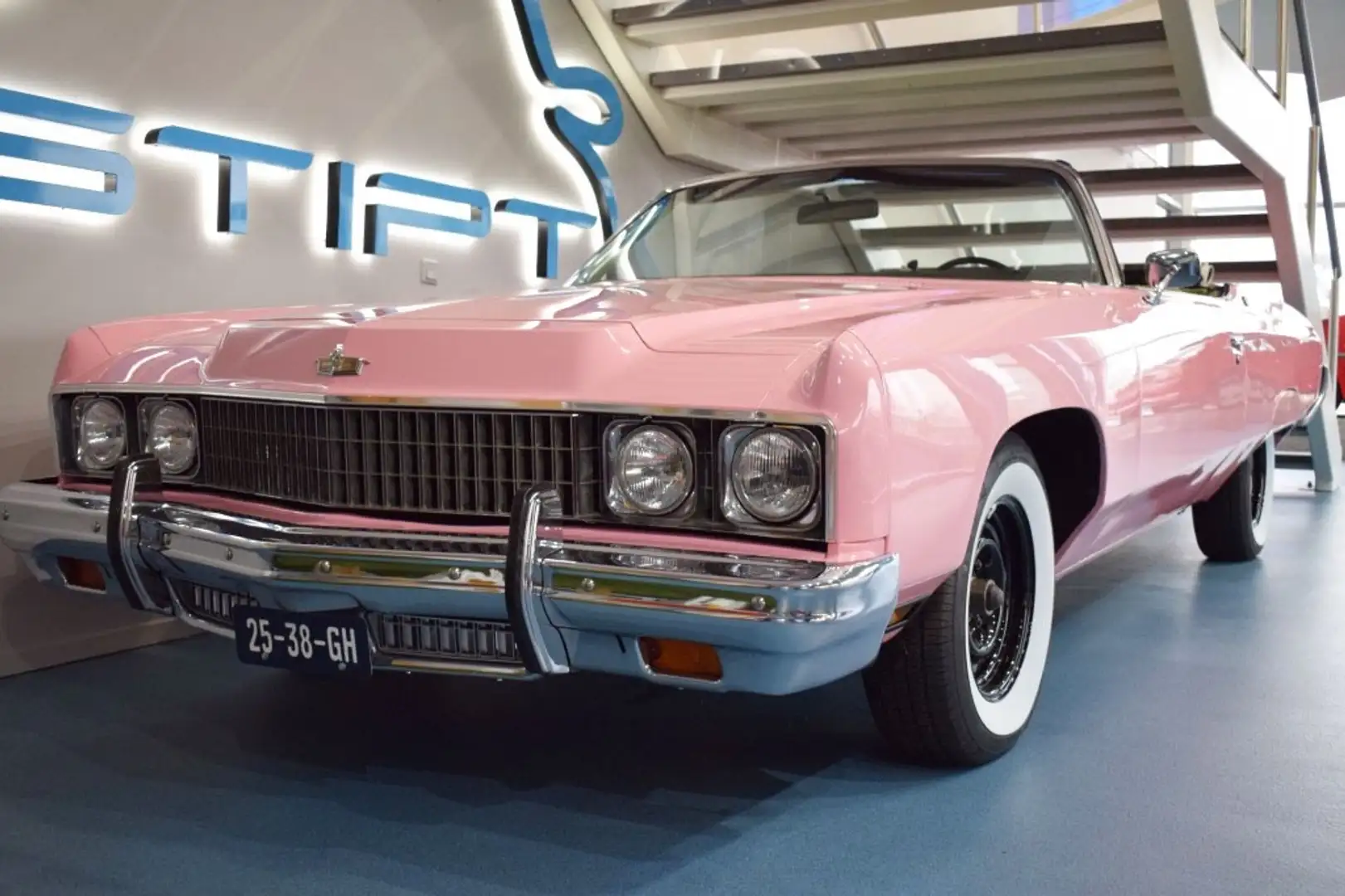 Chevrolet Caprice Classic Paars - 1