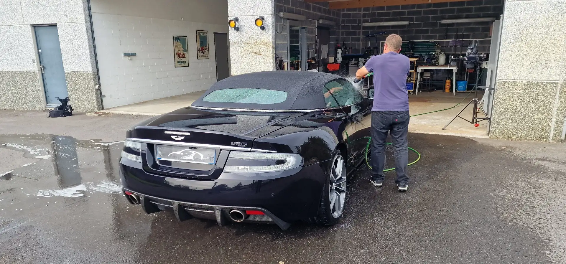 Aston Martin DBS Volante Touchtronic A - 2