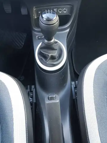 Renault Twingo view 11