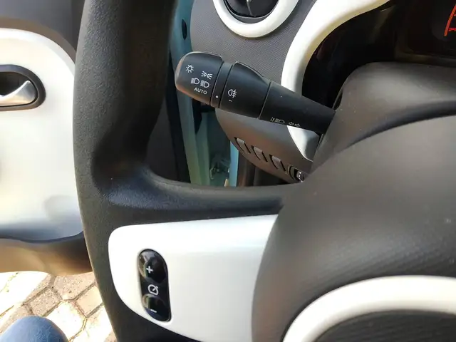 Renault Twingo view 10