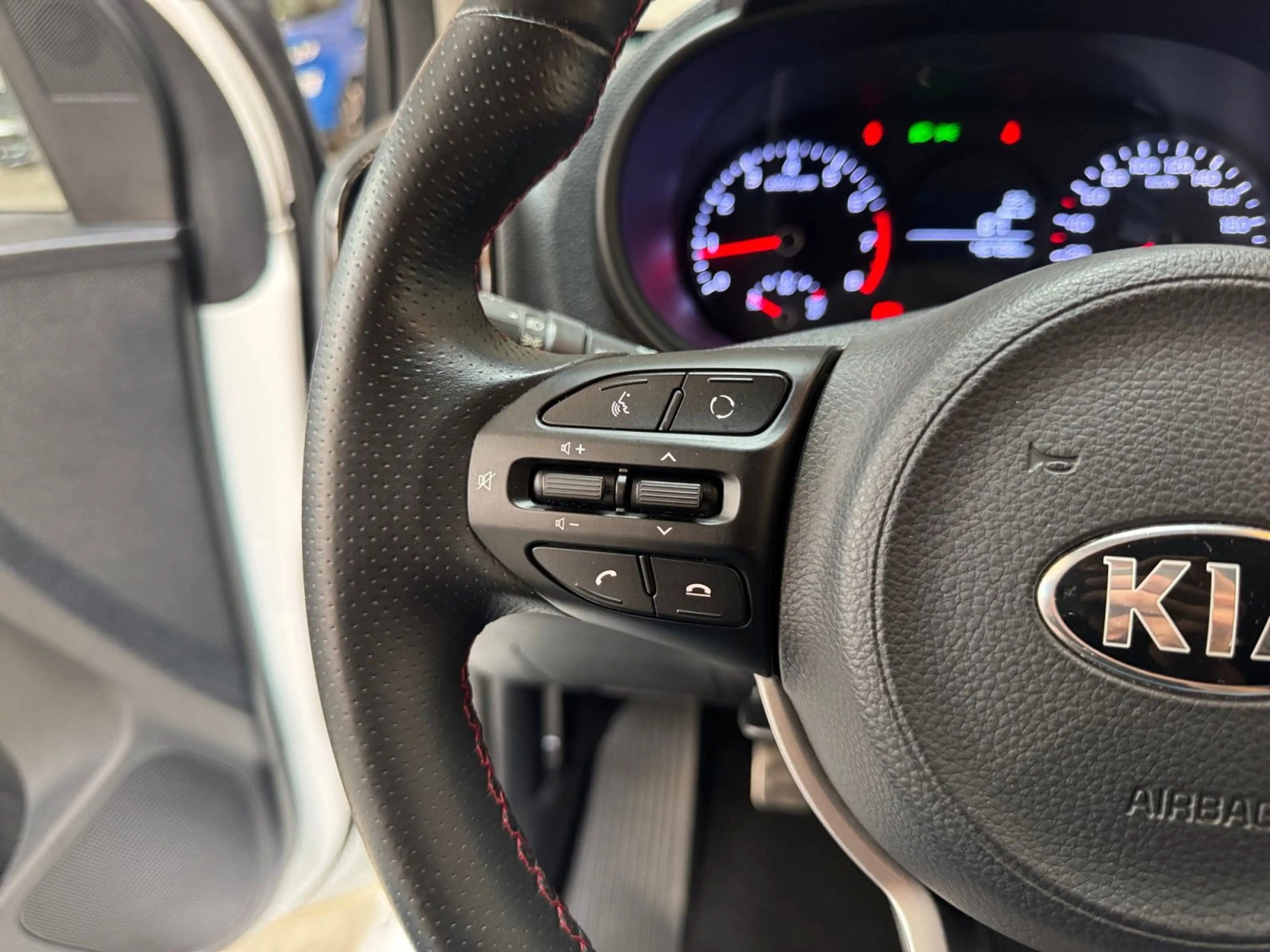 Kia Picanto GT Line 1.2 ISG — photo 10