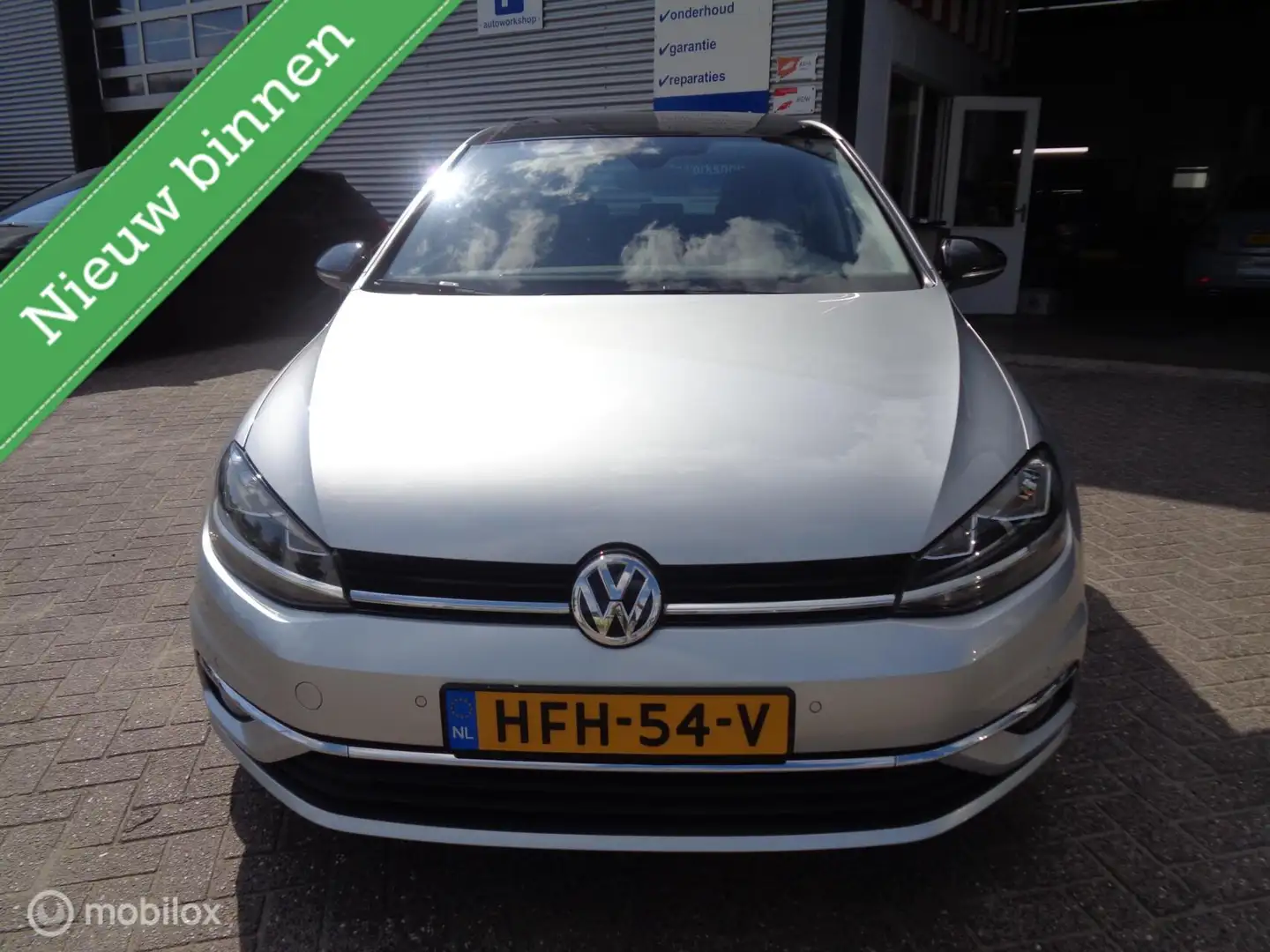 Volkswagen Golf 1.5 TSI IQ-Drive/Airco/ECC/Panorama dak/LED/Navi/C Zilver - 2