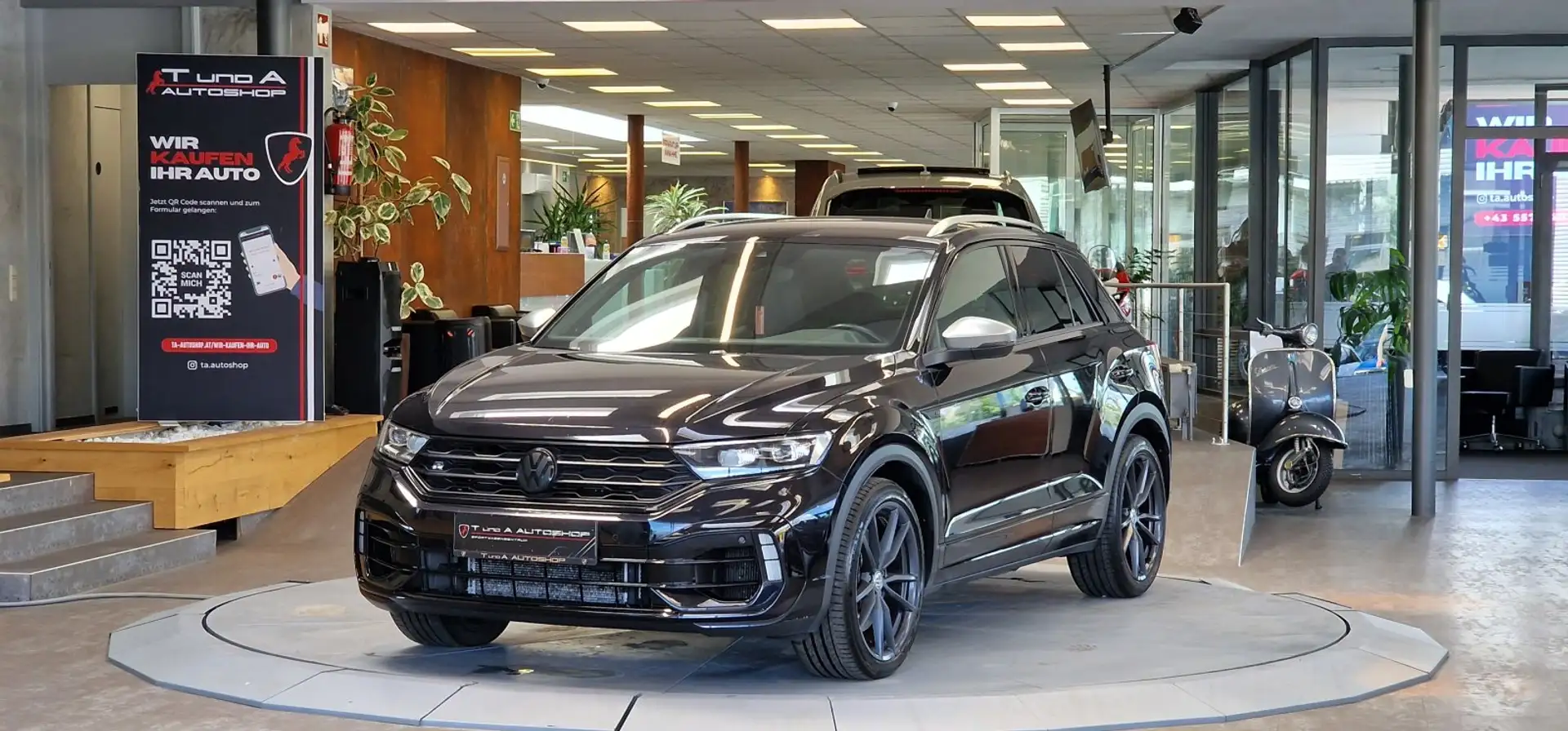Volkswagen T-Roc 2.0 TSI R 4Motion DSG *R Performance*Virtual-Cockp Schwarz - 1