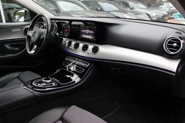 Mercedes-Benz E-Class view 13