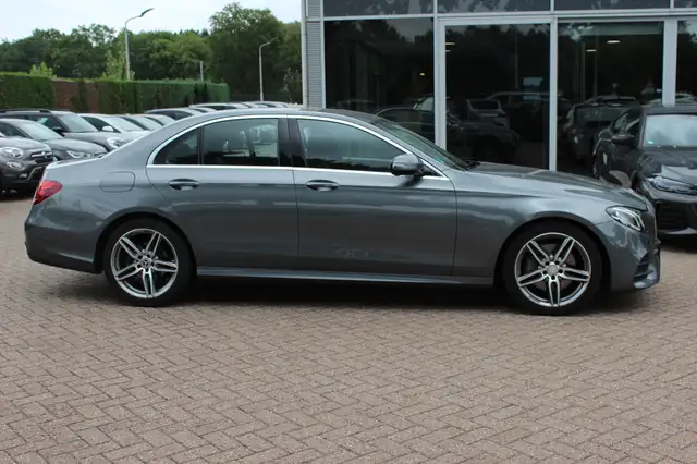 Mercedes-Benz E-Class view 5