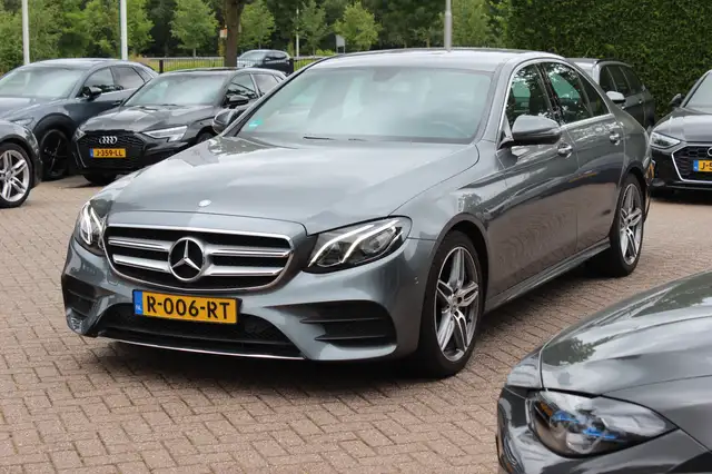 Mercedes-Benz E-Class view 6