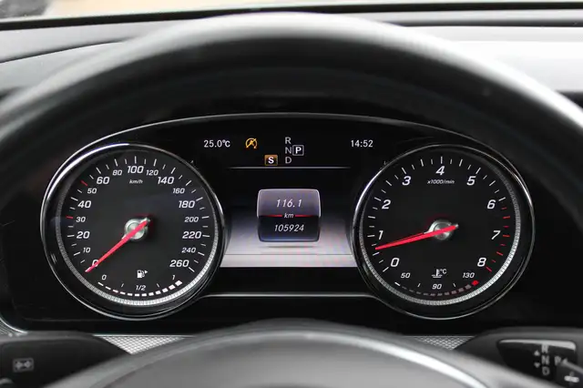 Mercedes-Benz E-Class view 18