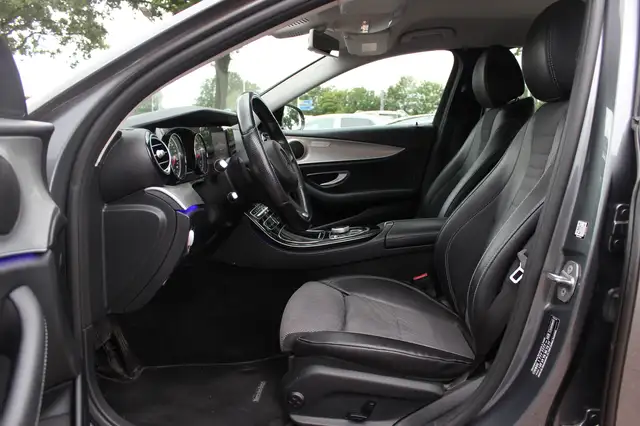 Mercedes-Benz E-Class view 10