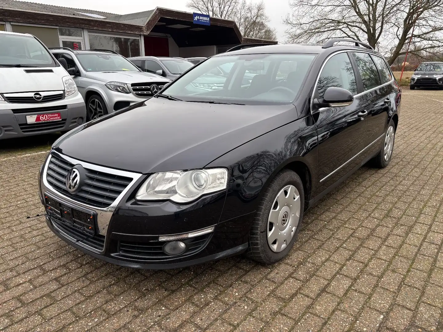 Volkswagen Passat Variant Comfortline 2.0 TDI SHZ AHK Tempo Schwarz - 1