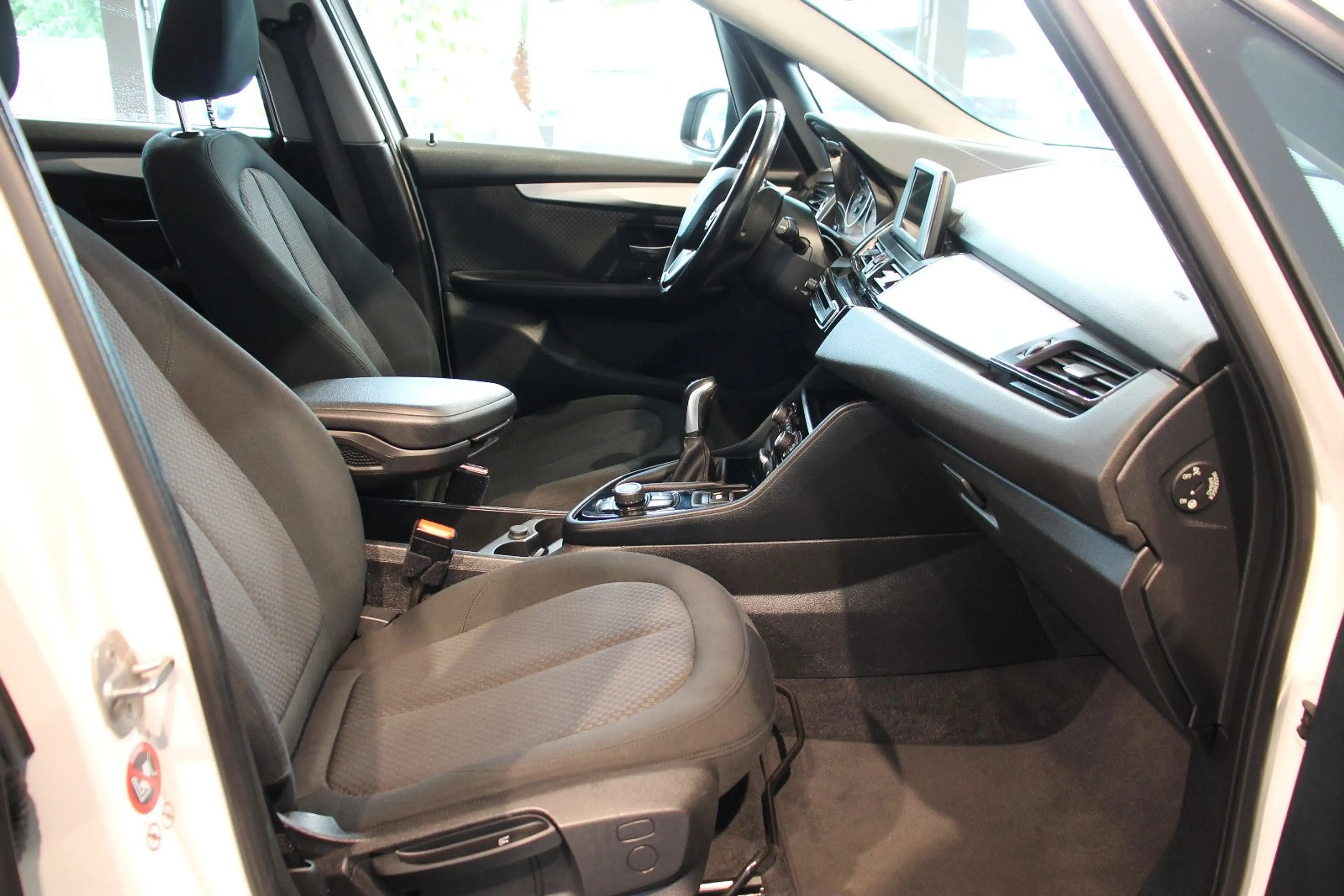BMW 216 SHZ Kamera Tempomat — photo 14