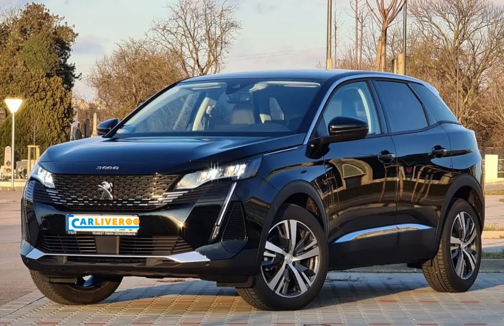 Peugeot 3008 3008 1.2 Puretech  Allure Pack Zwart - 1