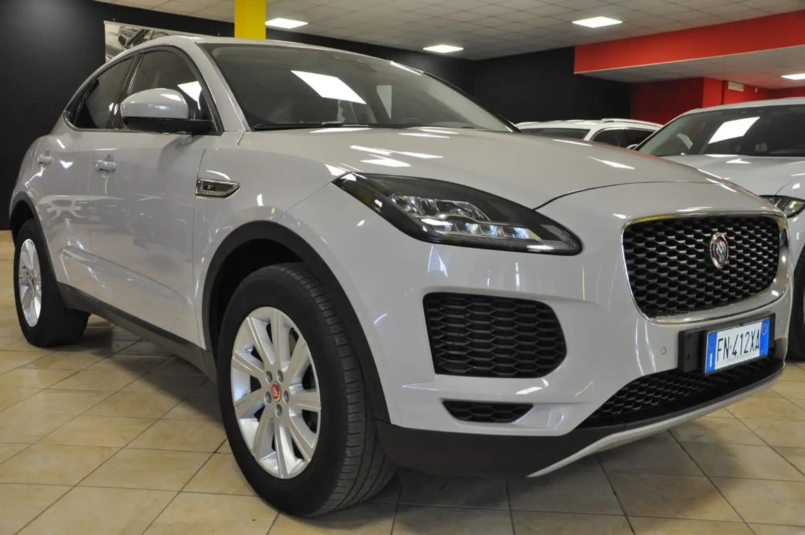 Jaguar E-Pace 2.0D 150 CV AWD*NAVI/PELLE/XENO/ Gris - 1
