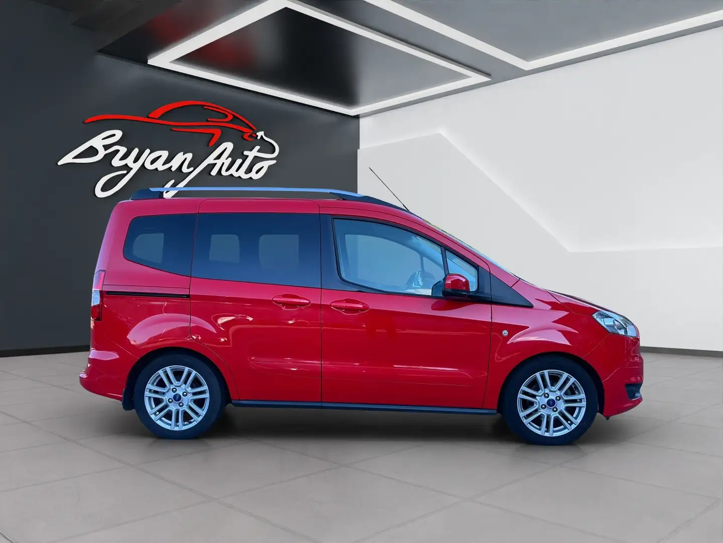 Ford Tourneo Courier 1.5TDCI 75CV TITANIUM Rosso - 1