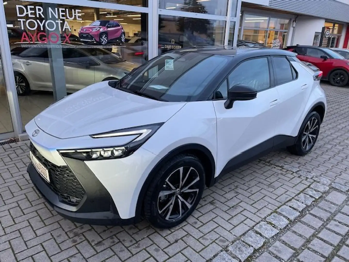 Toyota C-HR C-HR 2.0 Hybrid Teamplayer *TECHNIK PAKET* Wit - 1