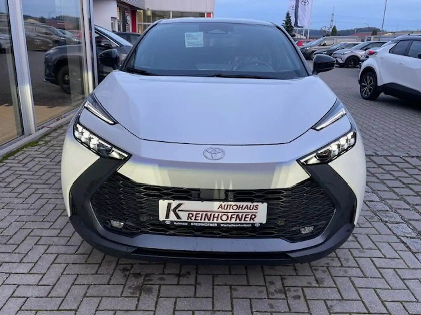 Toyota C-HR C-HR 2.0 Hybrid Teamplayer *TECHNIK PAKET* Wit - 2