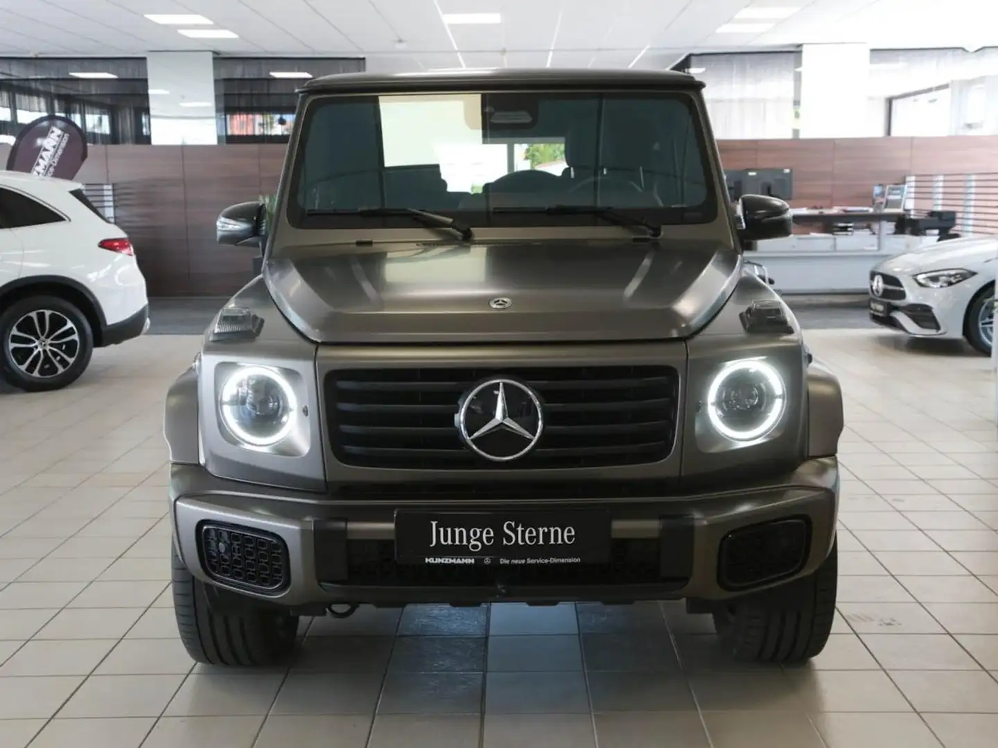 Mercedes-Benz G 500 AMG Night Schiebedach Standhzg 360° AHK Gris - 2