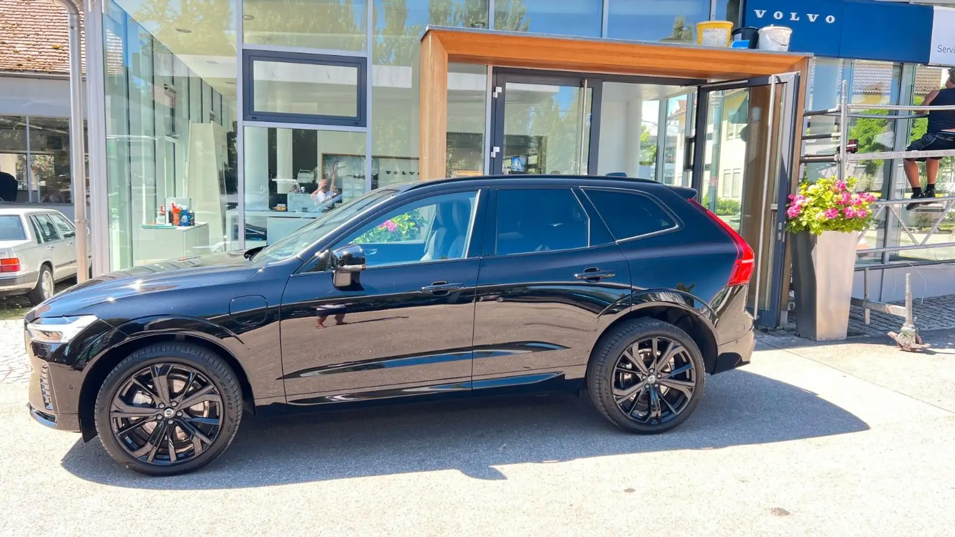Volvo XC60 T8 Ultra Black Edition/Bowers&/Luftfahrw.++ Zwart - 2