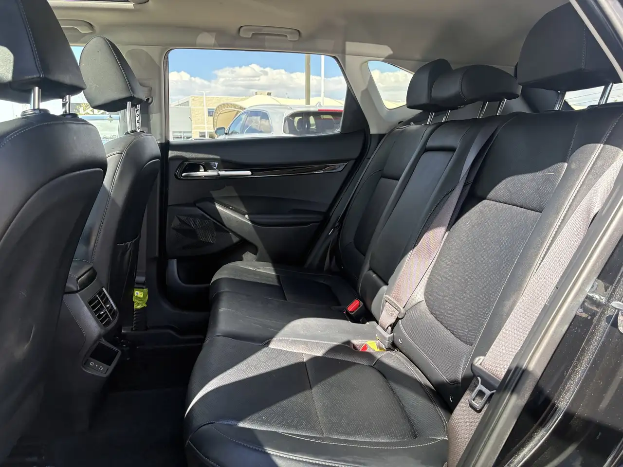 Kia Seltos снимка Kia Seltos