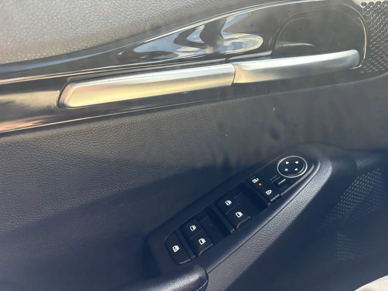 Kia Seltos снимка Kia Seltos