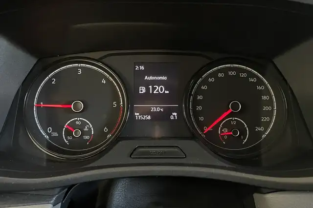 Volkswagen Caravelle view 14