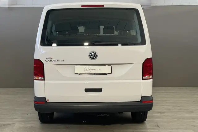Volkswagen Caravelle view 5