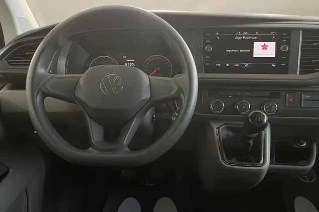 Volkswagen Caravelle view 12